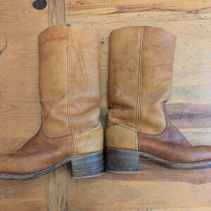 VINTAGE Frye Men’s Tan Leather Boots – Size 10.5 R – Classic Frye style!